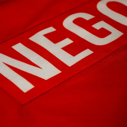 Detalhe das cores da bandeira da Paraíba no tecido